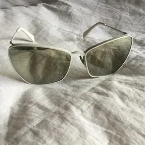 CELINE WHITE SILVER MIRRORED BUTTERFLY SUNGLASSES CL40069U 70029 auth CELINE white metal Butterfly Sunglasses CL40069U  main image 2